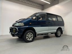 1995 Mitsubishi Delica Space Gear Chamonix full