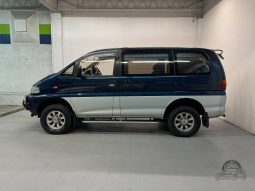 1995 Mitsubishi Delica Space Gear Chamonix full
