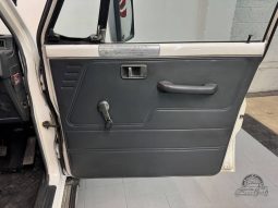 1989 Mitsubishi Pajero DX full