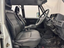 1989 Mitsubishi Pajero DX full