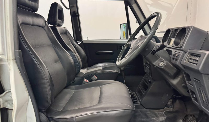 1989 Mitsubishi Pajero DX full