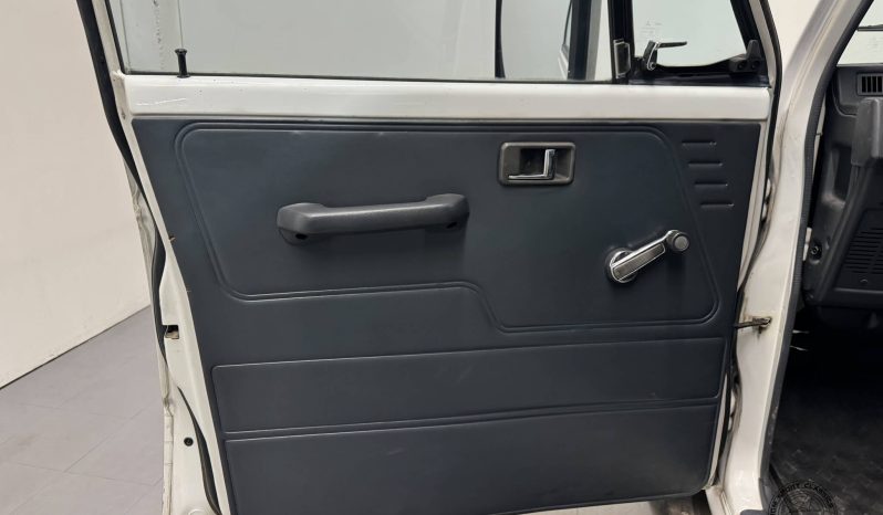 1989 Mitsubishi Pajero DX full