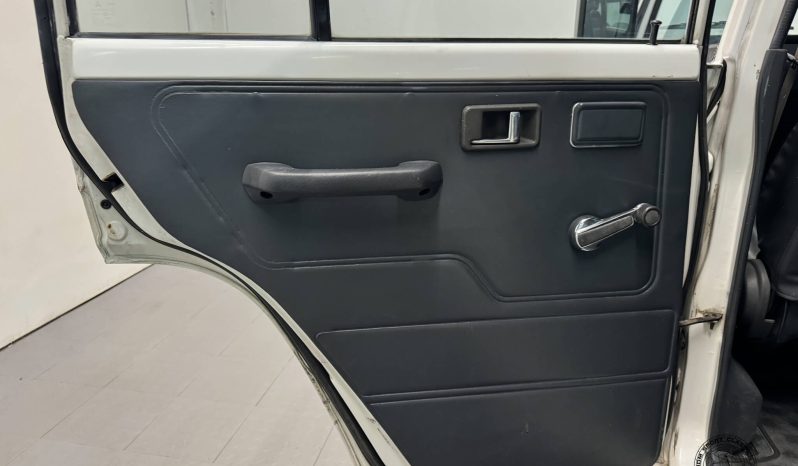 1989 Mitsubishi Pajero DX full