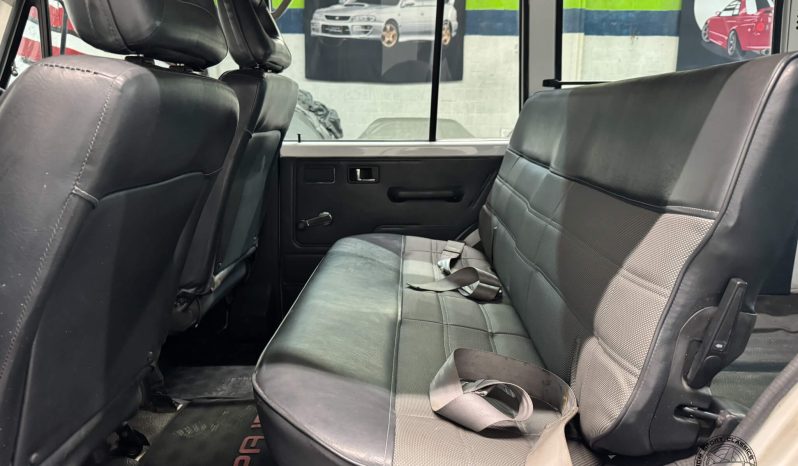 1989 Mitsubishi Pajero DX full