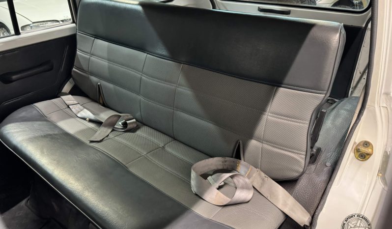 1989 Mitsubishi Pajero DX full