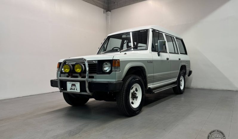 1989 Mitsubishi Pajero DX full