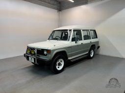 1989 Mitsubishi Pajero DX full