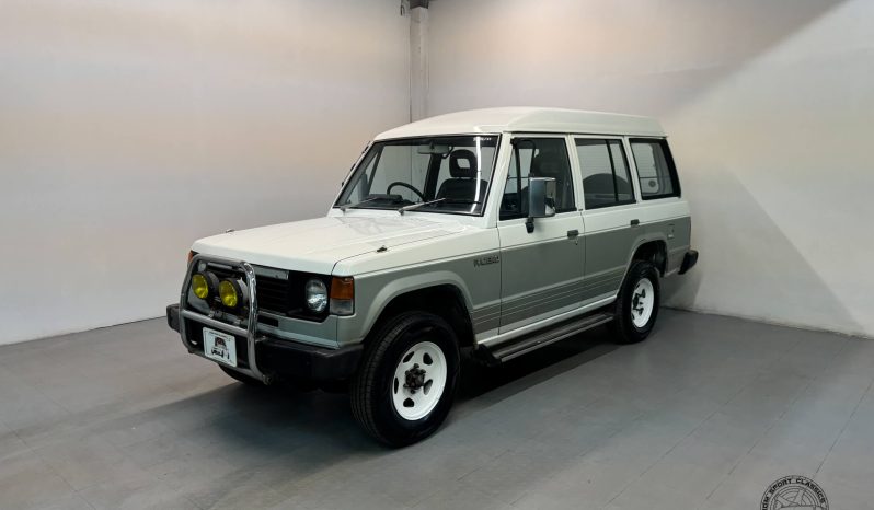 1989 Mitsubishi Pajero DX full