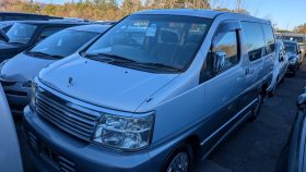 2000 Nissan Elgrand 4WD X