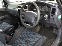 1999 Toyota Hilux Surf SSR-X V-Selection full