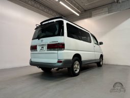 1998 Toyota HiAce Regius Wind Tourer 4WD full