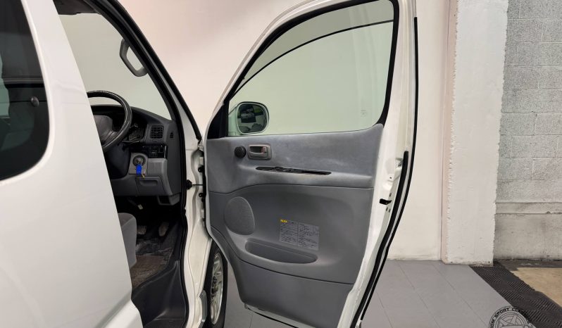 1998 Toyota HiAce Regius Wind Tourer 4WD full
