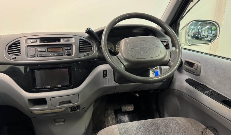 1998 Toyota HiAce Regius Wind Tourer 4WD full