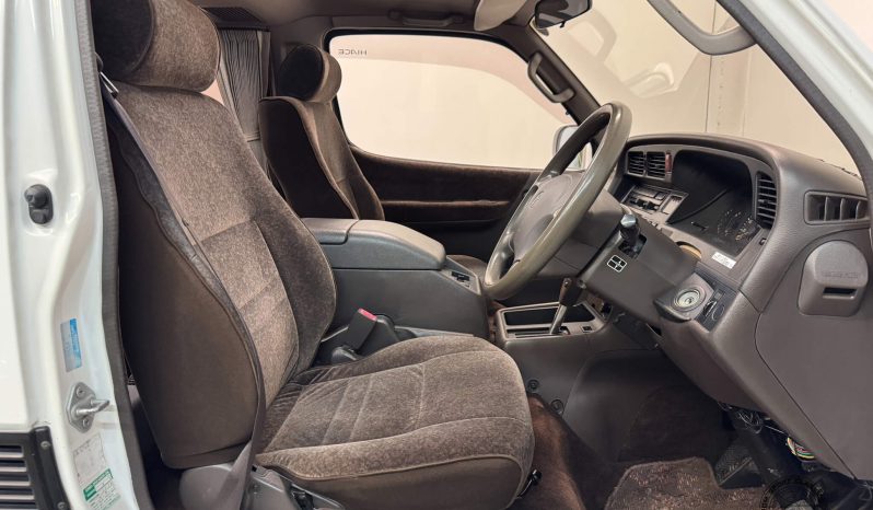 1995 Toyota HiAce Super Custom 4WD full