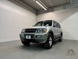 2000 Mitsubishi Pajero Super Exceed GDI full