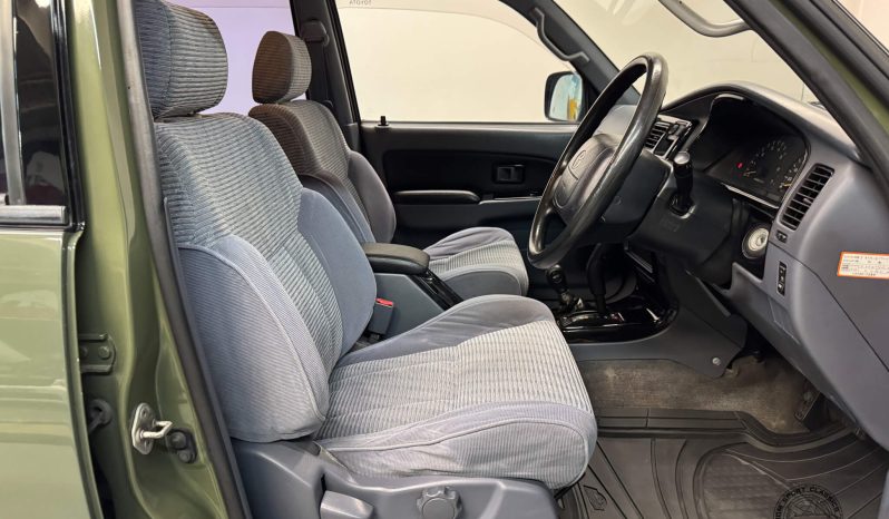 1997 Toyota Hilux Surf SSR-V full