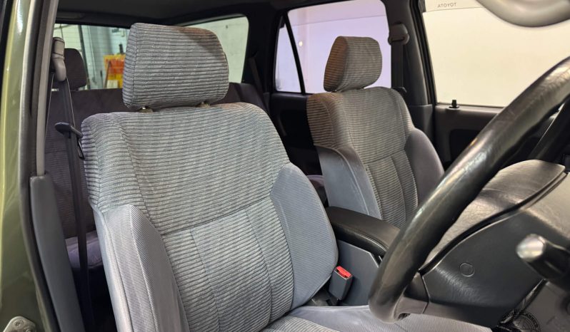 1997 Toyota Hilux Surf SSR-V full