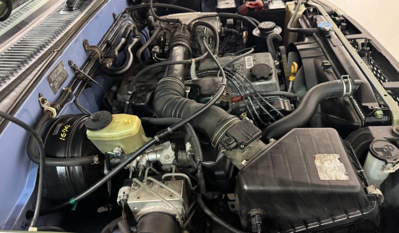 1997 Toyota Hilux Surf SSR-V full