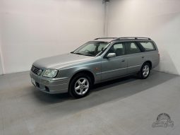 1998 Nissan Stagea 25X Four 4WD full