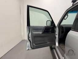 2000 Mitsubishi Pajero Super Exceed GDI full