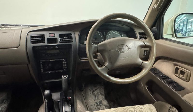 2000 Toyota Hilux Surf SSR-X full