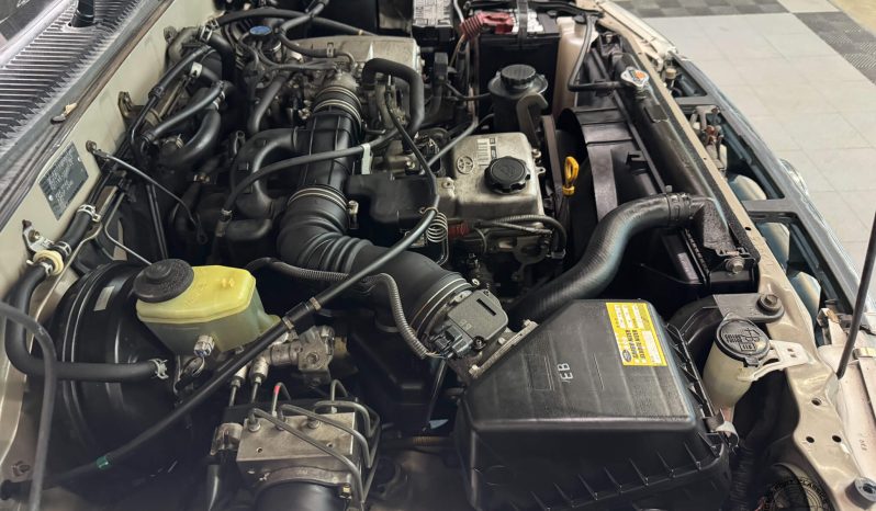 2000 Toyota Hilux Surf SSR-X full
