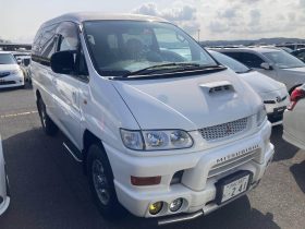 2000 Mitsubishi Delica Space Gear Chamonix