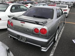 1998 Nissan Skyline GTT Sedan full