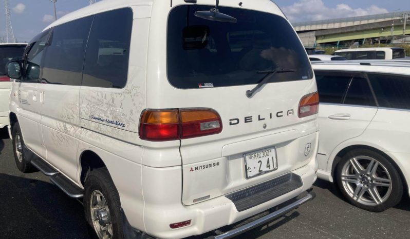 2000 Mitsubishi Delica Space Gear Chamonix full
