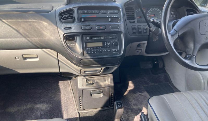 2000 Mitsubishi Delica Space Gear Chamonix full
