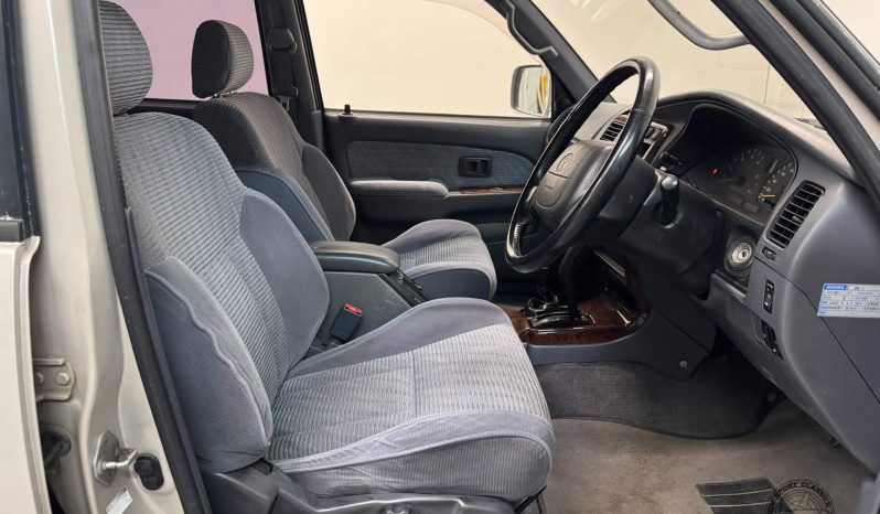 1995 Toyota Hilux Surf SSR-G full