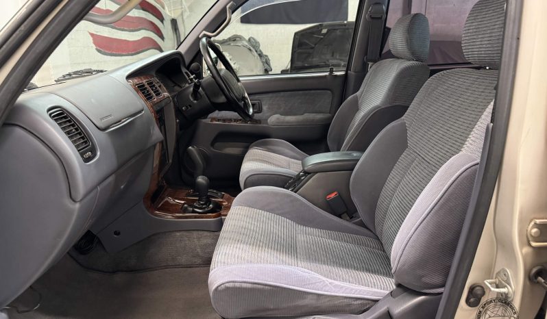 1995 Toyota Hilux Surf SSR-G full