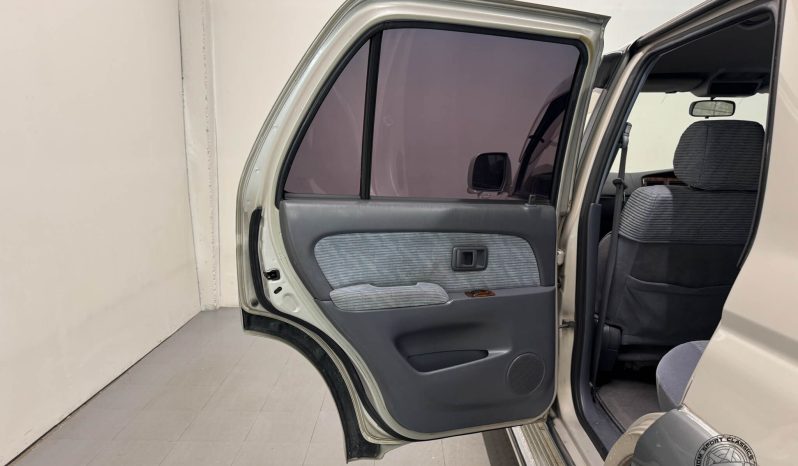 1995 Toyota Hilux Surf SSR-G full