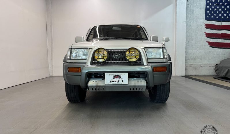 1995 Toyota Hilux Surf SSR-G full