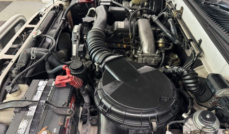 1995 Toyota Hilux Surf SSR-G full