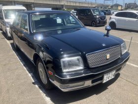 2001 Toyota Century V12