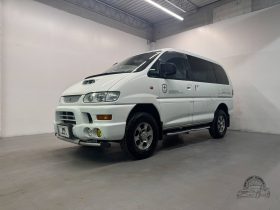 2000 Mitsubishi Delica Space Gear Chamonix
