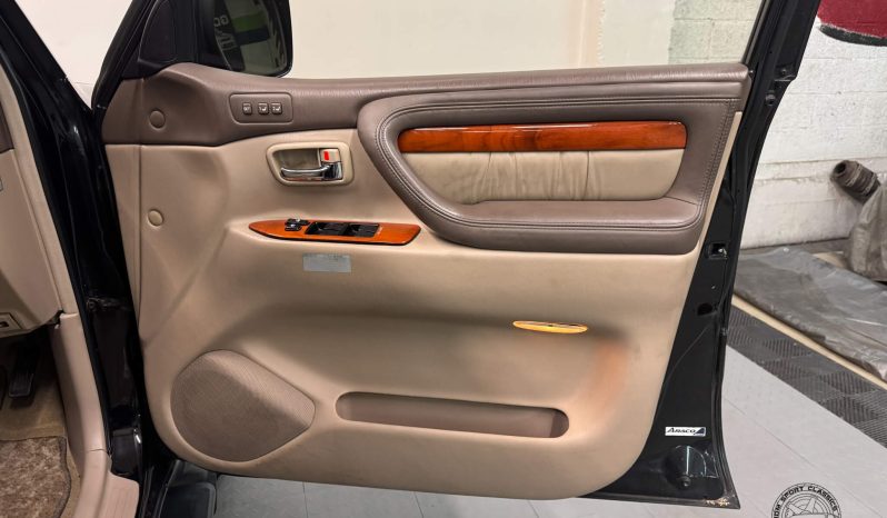 1999 Toyota Land Cruiser Cygnus full
