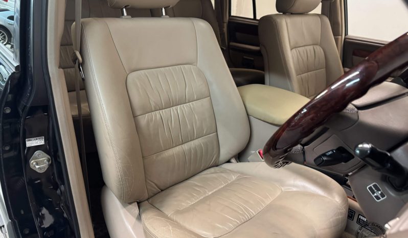 1999 Toyota Land Cruiser Cygnus full